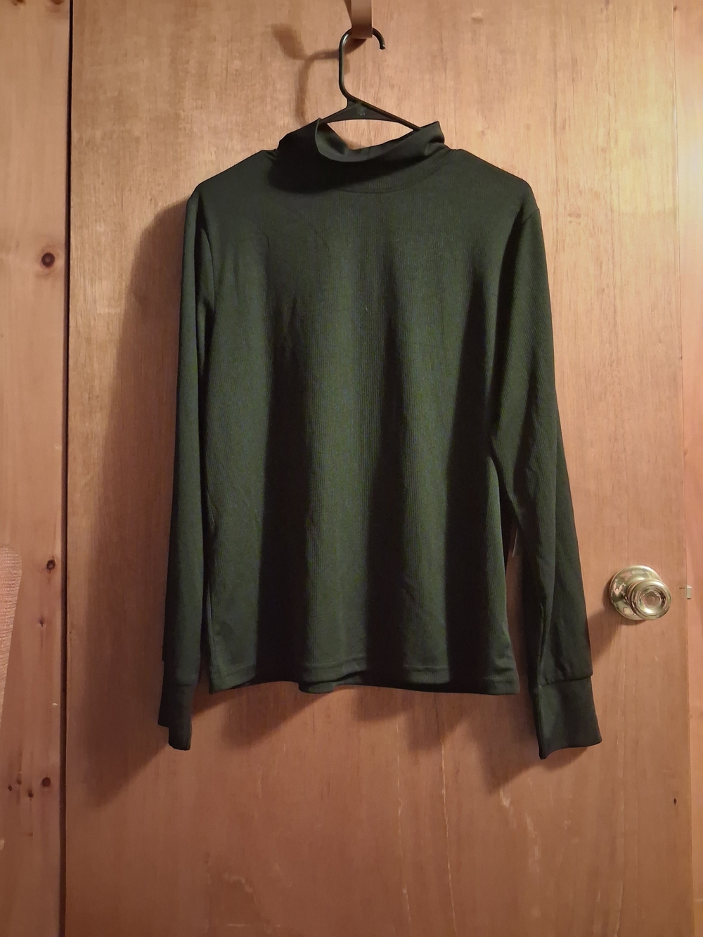 just be Women's Black Mock Neck Ribbed Long Sleeve Top